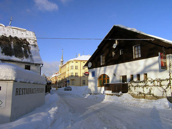 Penzion Mestansky Dum Svoboda nad Upou Bagian luar foto